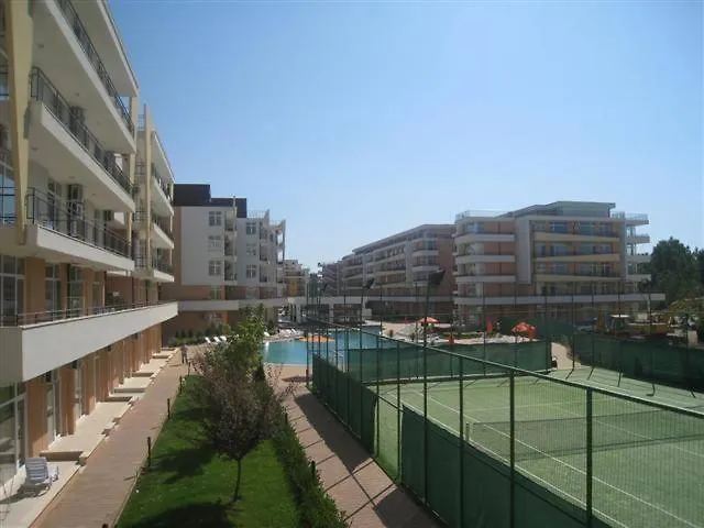 Grand кameliq - Morski Briz Слънчев бряг